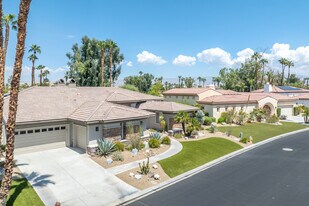 Mission Hills Country Club in Rancho Mirage, CA - Building Photo
