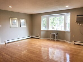 1 Town House Ln, Unit Apt 9 in Acton, MA - Foto de edificio - Building Photo