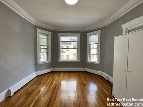 142 Sutherland Rd, Unit 2 in Boston, MA - Foto de edificio - Building Photo
