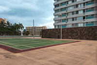 Five Regents in Honolulu, HI - Foto de edificio - Building Photo