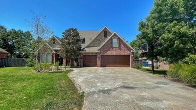 1501 NE Greenbrier Ct in Bentonville, AR - Building Photo - Building Photo