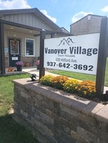 Vanover Village Townhouses in Marysville, OH - Building Photo