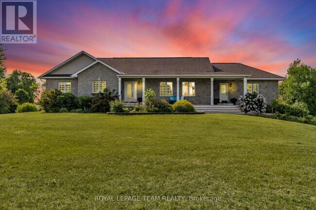 5705 Lombardy Dr in Ottawa, ON - Building Photo - Building Photo