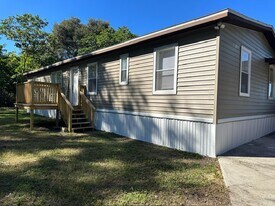 3611 Tom Bryan Ln in Lakeland, FL - Building Photo