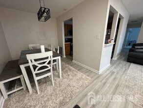 443 Northam Dr in North Brunswick, NJ - Building Photo - Building Photo