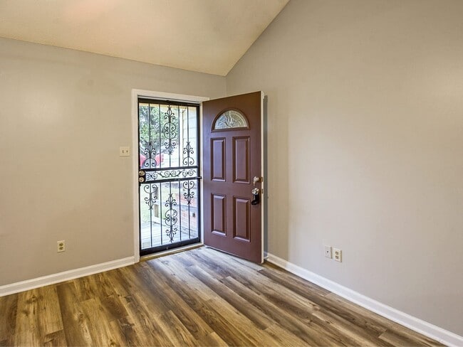 5900 Chadwell Rd in Millington, TN - Building Photo - Building Photo