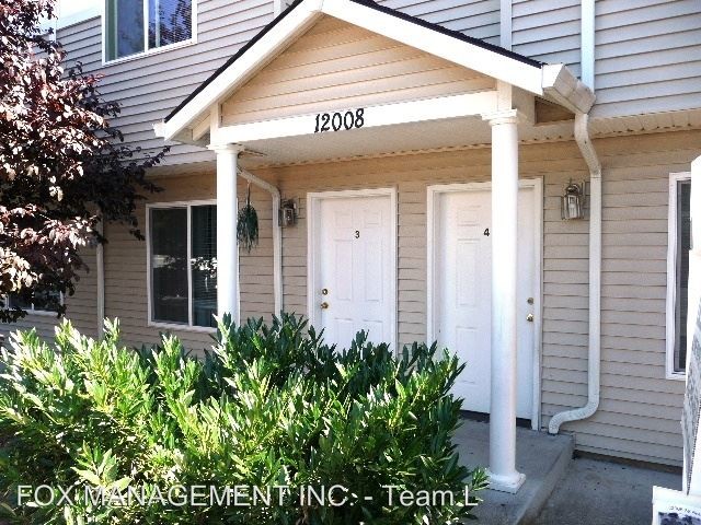 12008 SE Pine St-Unit -1-8 in Portland, OR - Building Photo - Building Photo