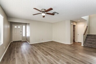 9532 Wooden Pier Way in Las Vegas, NV - Building Photo - Building Photo