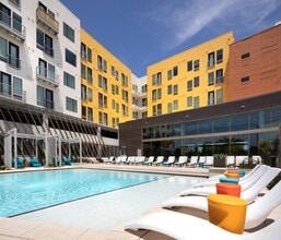 Residences at Saltillo in Austin, TX - Foto de edificio - Building Photo