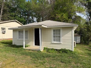 206 Hedgecock Rd in High Point, NC - Building Photo - Building Photo