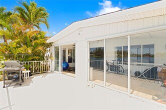 5620 Lagoon Dr in Fort Lauderdale, FL - Building Photo - Building Photo
