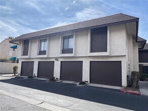 2139 Pine Breeze Ln in Las Vegas, NV - Building Photo - Building Photo