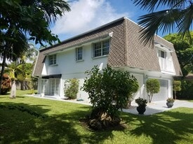 181 NE Wavecrest Way in Boca Raton, FL - Building Photo