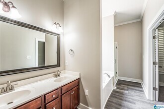 4652 Clubview Dr in Bessemer, AL - Building Photo - Building Photo