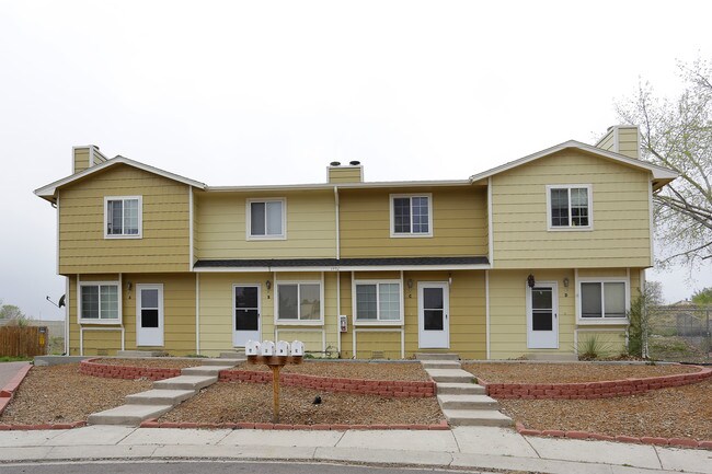 1992 Mineola St in Colorado Springs, CO - Foto de edificio - Building Photo