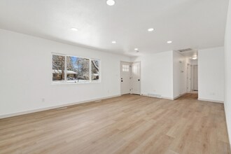 413 Irish Dr in Fort Collins, CO - Foto de edificio - Building Photo