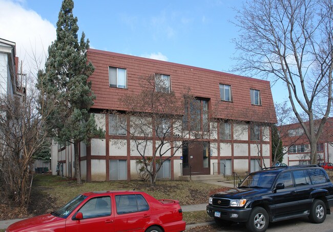 2650 Colfax Ave S in Minneapolis, MN - Building Photo - Building Photo