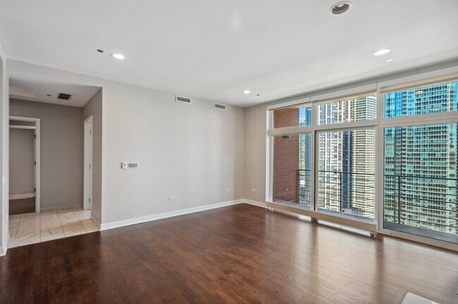 415 E North Water St, Unit 33D in Chicago, IL - Foto de edificio - Building Photo