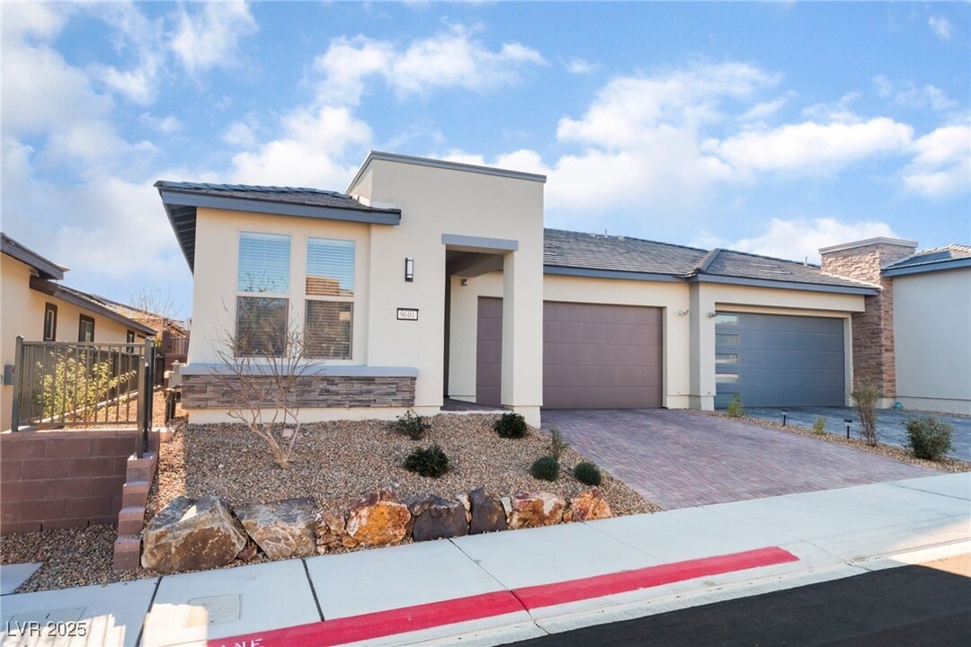 9601 Jadeite Ln in Las Vegas, NV - Building Photo