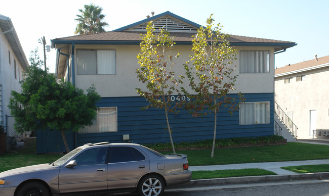 10409 Parr Ave in Sunland, CA - Building Photo - Building Photo