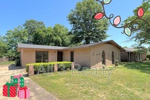 418 Stroll Dr in Montgomery, AL - Building Photo