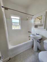 1845 N Gramercy Pl in Los Angeles, CA - Building Photo - Building Photo