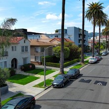 123 N. Hamilton Dr. Apartments in Beverly Hills, CA - Building Photo - Building Photo