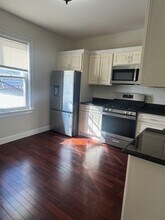 290 Broadway in Somerville, MA - Foto de edificio - Building Photo