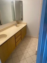 7112 71st Way in West Palm Beach, FL - Building Photo - Building Photo