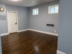 217 Seward Ave NW in Grand Rapids, MI - Building Photo - Building Photo