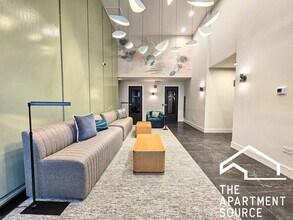 1300 N Dearborn St in Chicago, IL - Building Photo - Building Photo