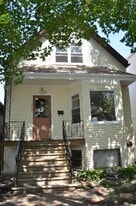 2728 W Melrose St in Chicago, IL - Building Photo