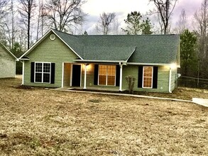 253 Riverwood Dr in Milledgeville, GA - Foto de edificio - Building Photo