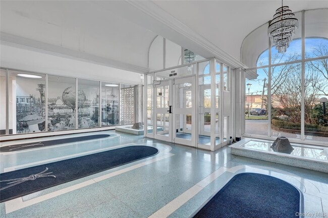 54-44 Little Neck Pkwy in Queens, NY - Building Photo - Building Photo