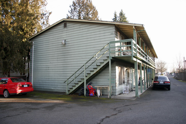 143 NW Jackson St in Hillsboro, OR - Building Photo - Building Photo