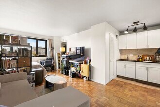 6515 JFK Blvd E in West New York, NJ - Building Photo - Building Photo