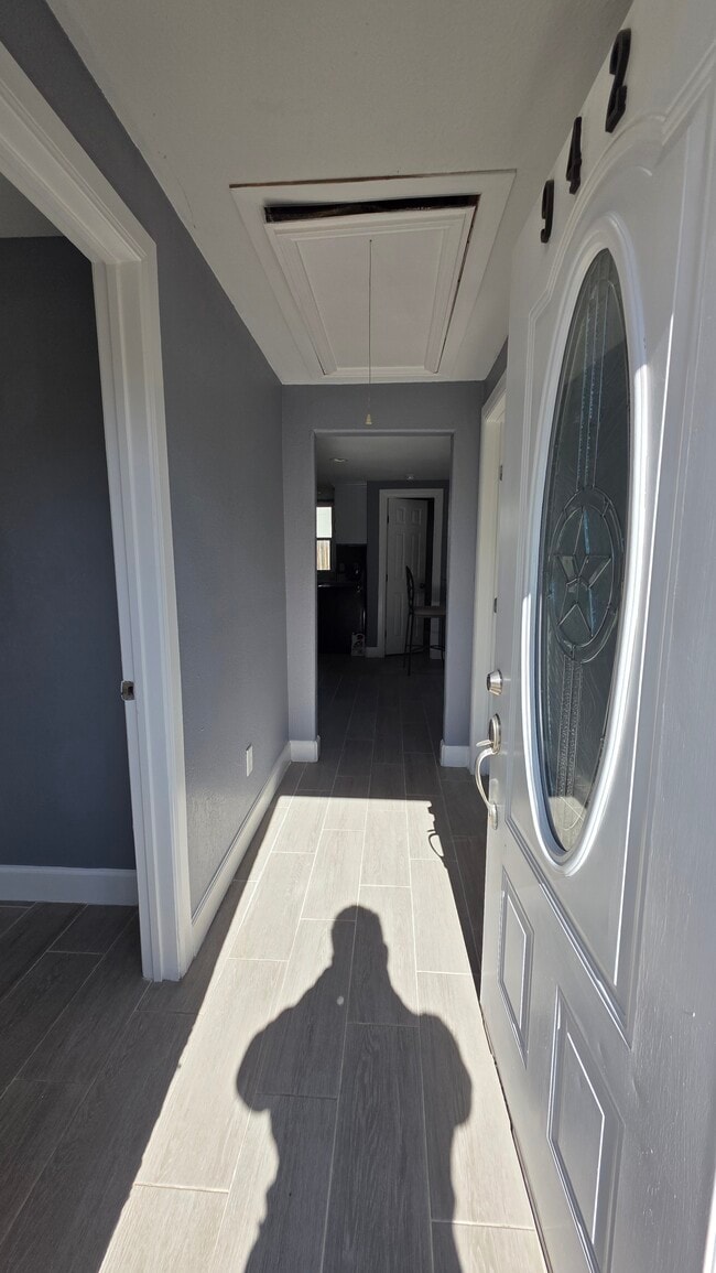 9426 Sandra St in Houston, TX - Foto de edificio - Building Photo