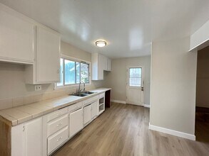 7403 Apache Dr in Buena Park, CA - Building Photo - Building Photo