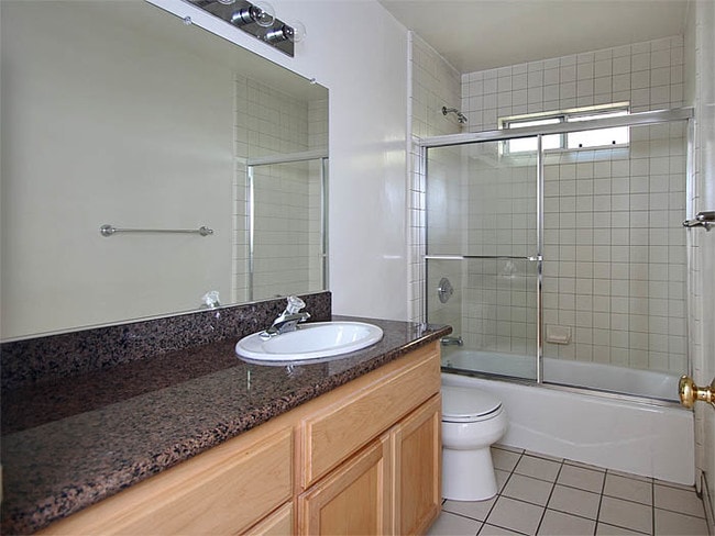 532 Forest Ave in Palo Alto, CA - Foto de edificio - Building Photo