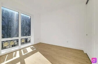 103 Grove St in Brooklyn, NY - Building Photo - Building Photo