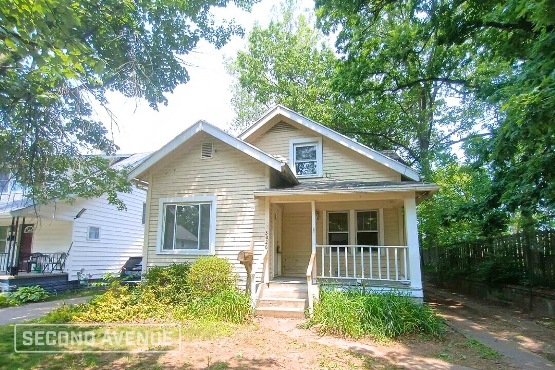 3026 Orlando Dr in Toledo, OH - Building Photo