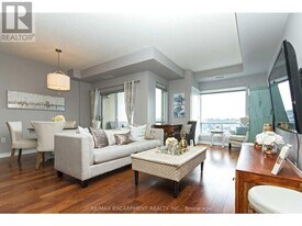 5070 Fairview St in Burlington, ON - Building Photo