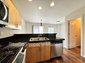 2858 SW Tranquility Terrace in Beaverton, OR - Building Photo - Building Photo