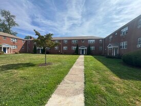 762 New Britain Ave in Hartford, CT - Building Photo