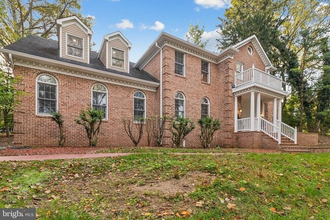 2527 Hunter Mill Rd in Oakton, VA - Building Photo - Building Photo