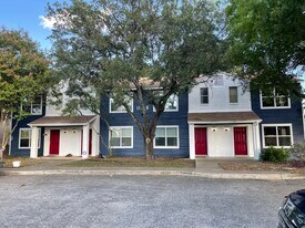 11136 El Sendero St, Unit #4 in San Antonio, TX - Building Photo