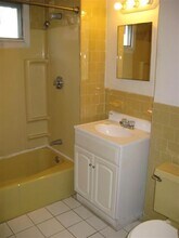12 Pinkham Rd in Medford, MA - Building Photo - Building Photo