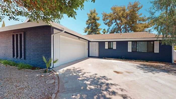 733 S Revolta Cir in Mesa, AZ - Building Photo