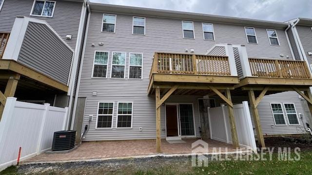 614 Fremont Dr in Englishtown, NJ - Building Photo - Building Photo