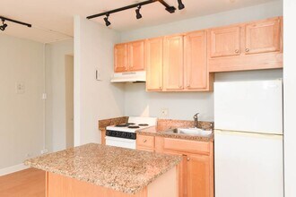 450 W Wellington Ave in Chicago, IL - Building Photo - Building Photo